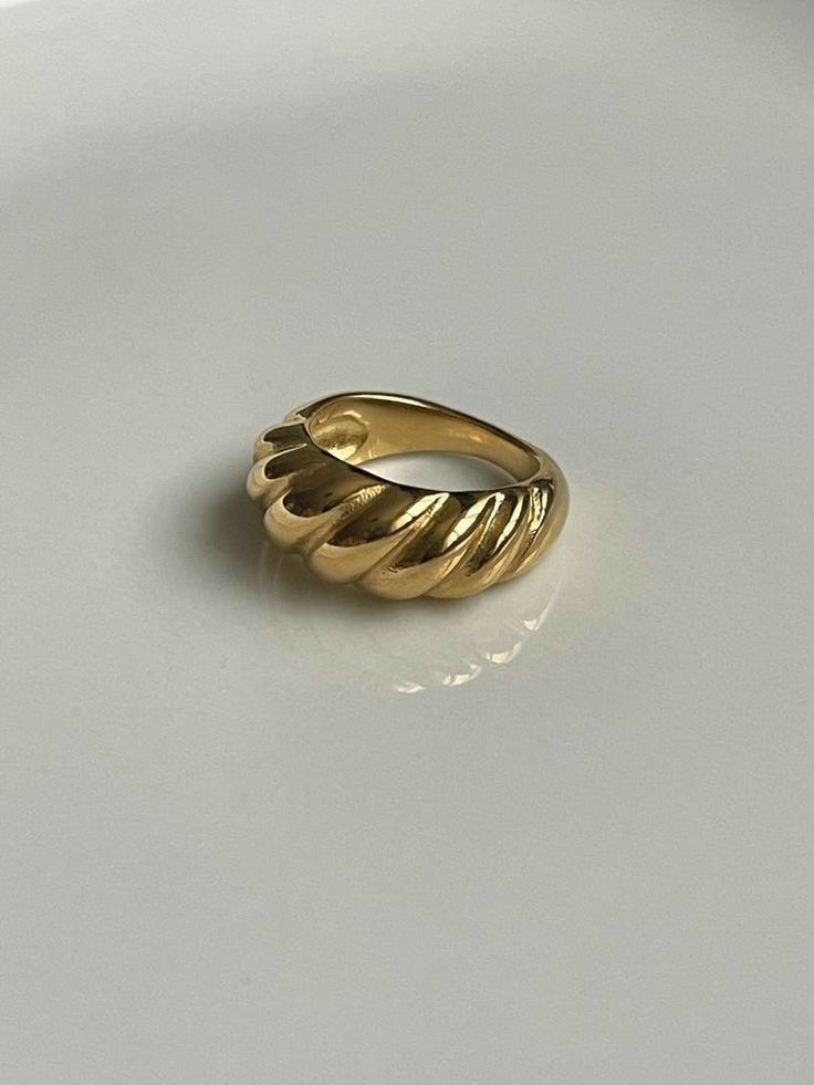 Croissant Ring