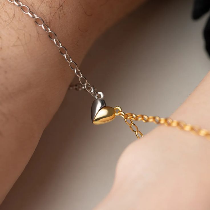 Heart Charm Mwagenetic Bracelets