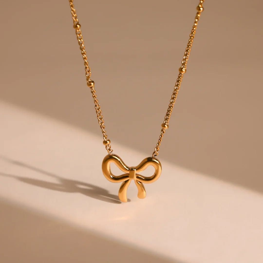 Bow Necklase